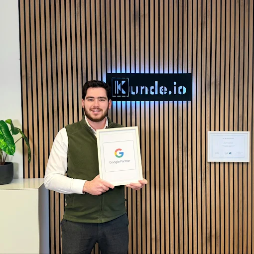 Ben Börs mit dem Google Partner Zertifikat von Kunde.io